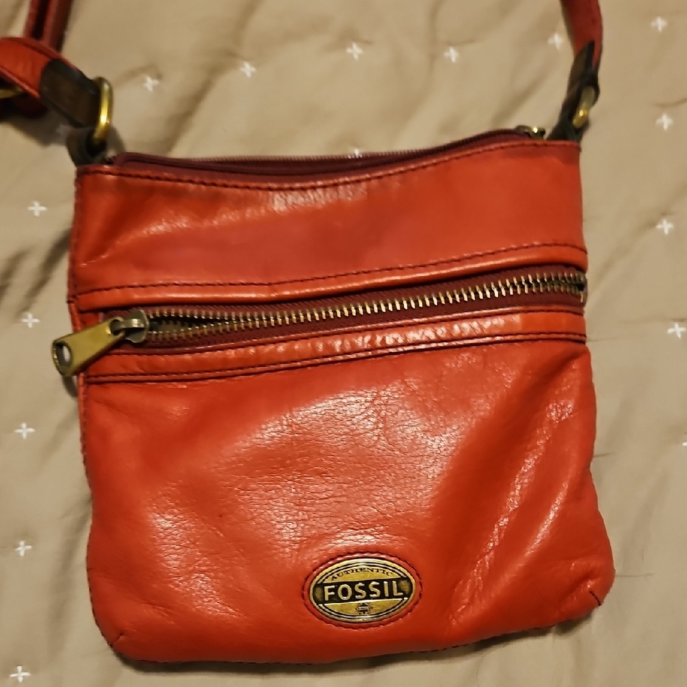 Fossil Vibrant Red Leather Crossbody Bag